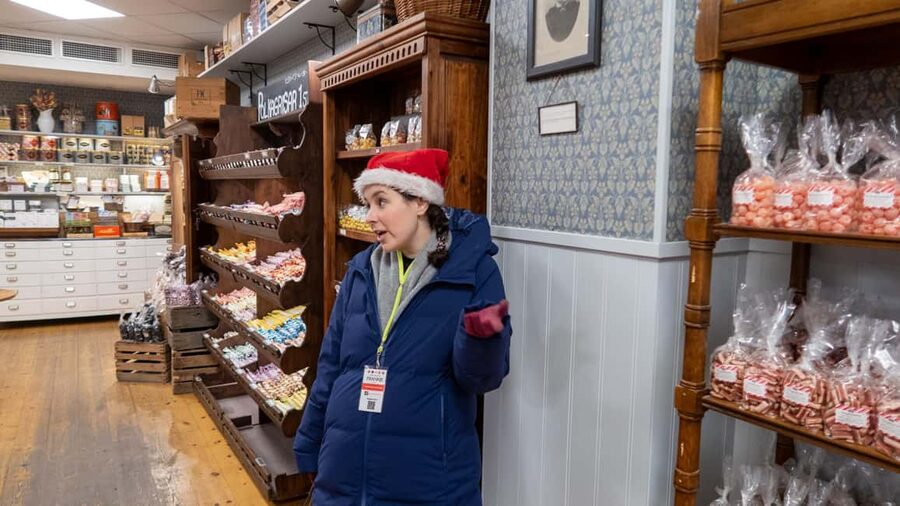 Stockholm: Christmas Traditions & Food Small Group Tour - Should you book this Stockholm Christmas Traditions and Food tour?