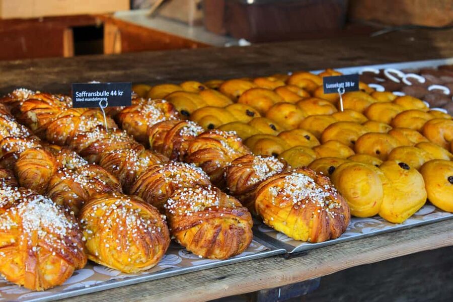 Stockholm: Christmas Traditions & Food Small Group Tour - Gamla Stan Christmas market time and smart shopping tips