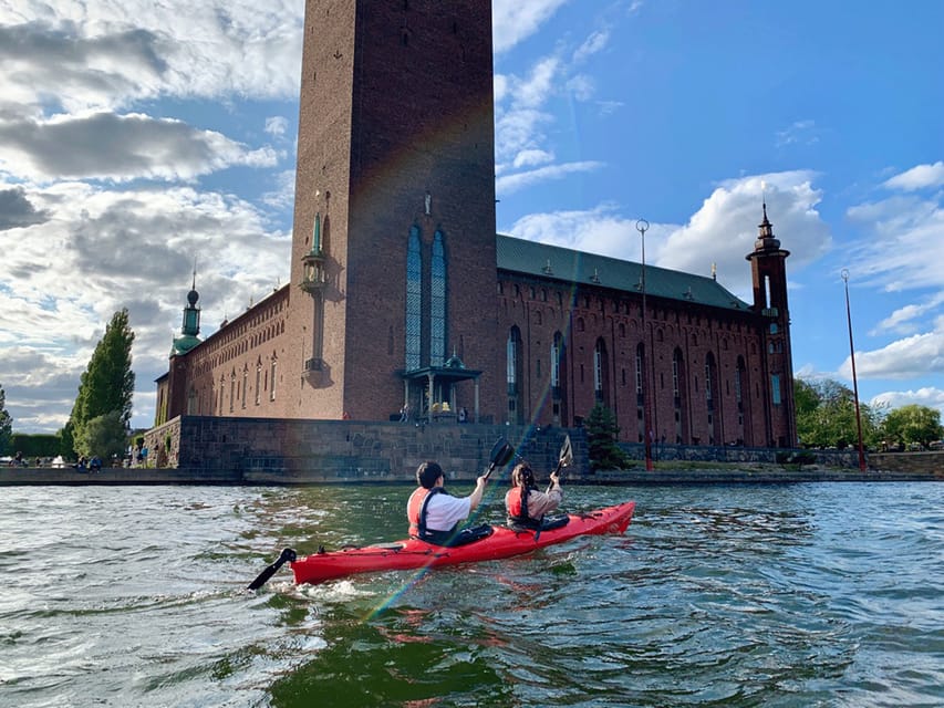 Stockholm: Daytime Kayak Tour in Stockholm City - What to bring so you do not feel cold or uncomfortable