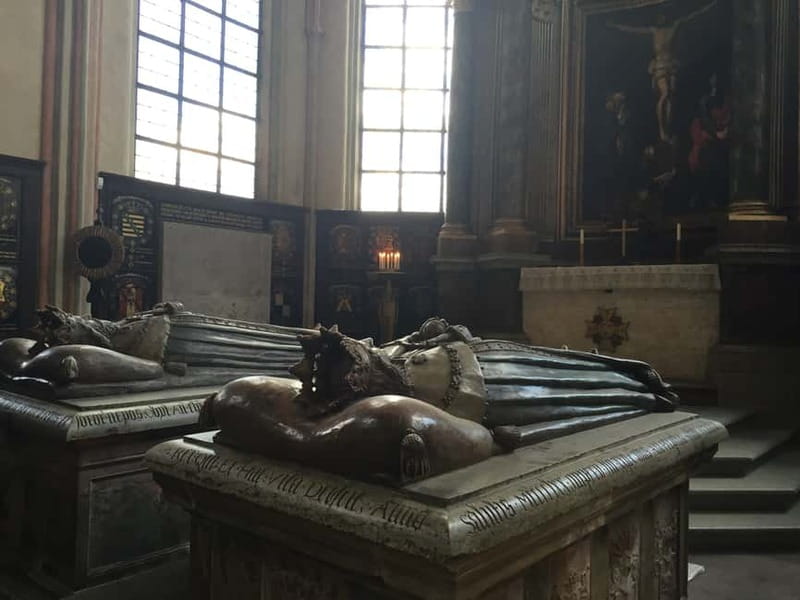 Stockholm: Full-Day Guided Sightseeing Tour with Lunch - What to bring, what to avoid, and who should pass