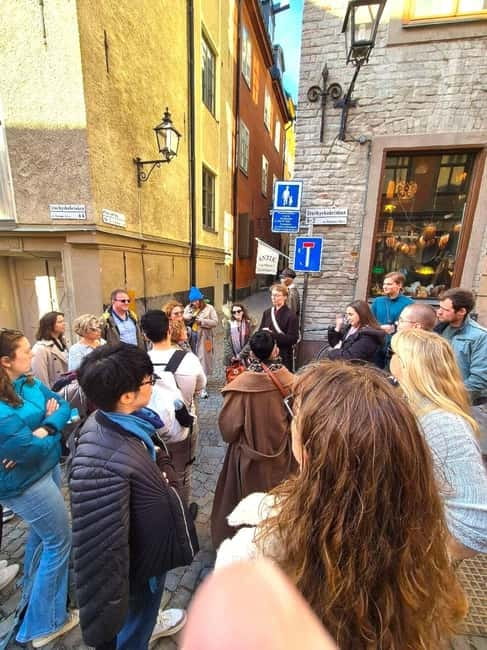 Stockholm Gamla Stan: Old Town Walking Tour with Local Guide - Why Gamla Stan is best solved by walking