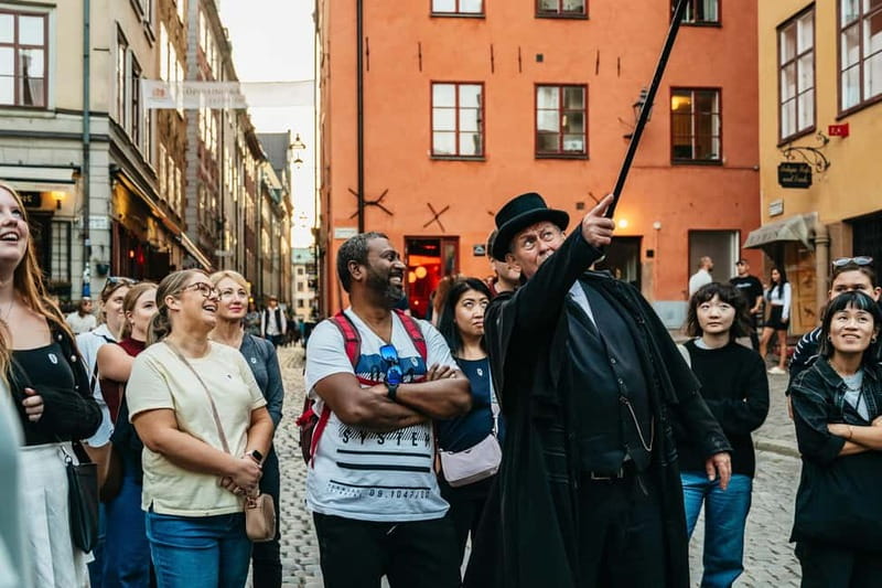 Stockholm: Ghost Walk and Historical Tour - The Guides: Acting That Keeps the Tour Moving