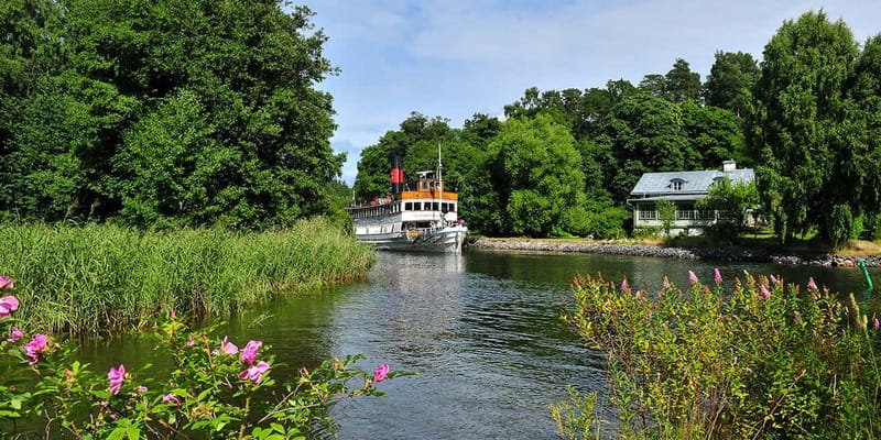 Stockholm: Grand Canal Tour to Gustavsberg - Skurusundet and Baggenstäket, why the narrow waters are the star