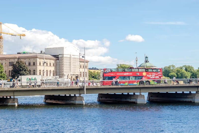 Stockholm: Hop-On Hop-Off Bus or Boat Option - The Red Sightseeing app: how to avoid waiting and missed buses