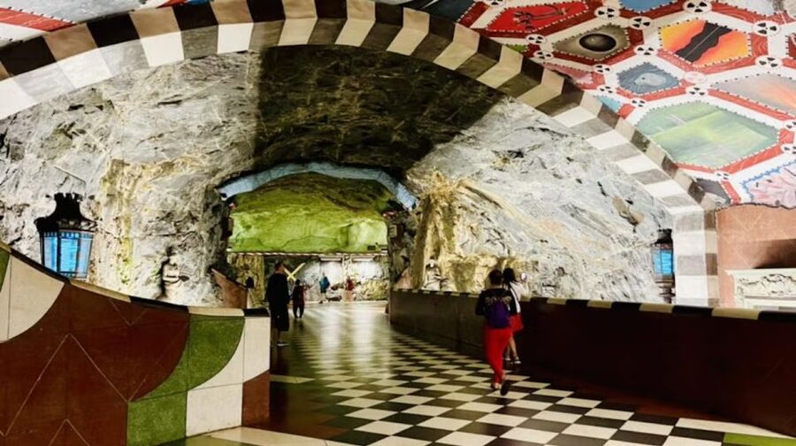 Stockholm Metro Tour - Kungsträdgården Park and the Garden Station mood switch