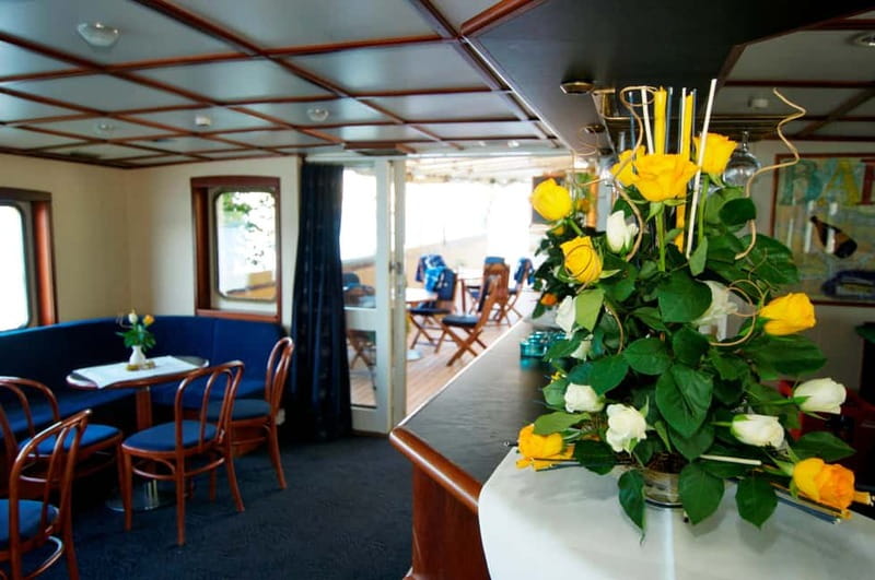 Stockholm: Midsummer Archipelago Boat Tour Live Guide - Practical tips that help you enjoy it more