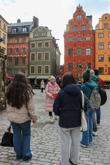 Stockholm: Must-see attractions City Hall, Old Town & Vasa - Gamla Stan in two stages, Old Town mood plus a coffee break