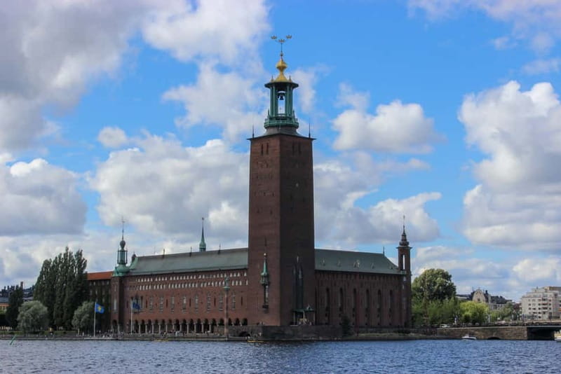 Stockholm: Must-see attractions City Hall, Old Town & Vasa - Vasa Museum entry and what to focus on