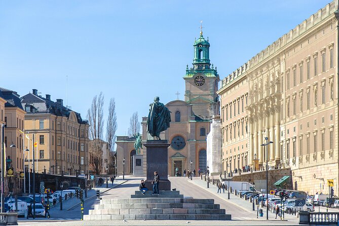 Stockholm Must See: City Hall, Gamla Stan and Vasa Museum - Meeting at City Hall: The View and the Reality Check (No Inside Visit)