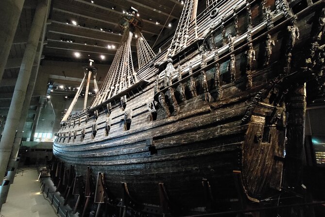 Stockholm Must See - Old Town, boat + Vasa Museum 3h small group - Runsten, Storkyrkan, and Riddarholmen: medieval Stockholm in walking distance