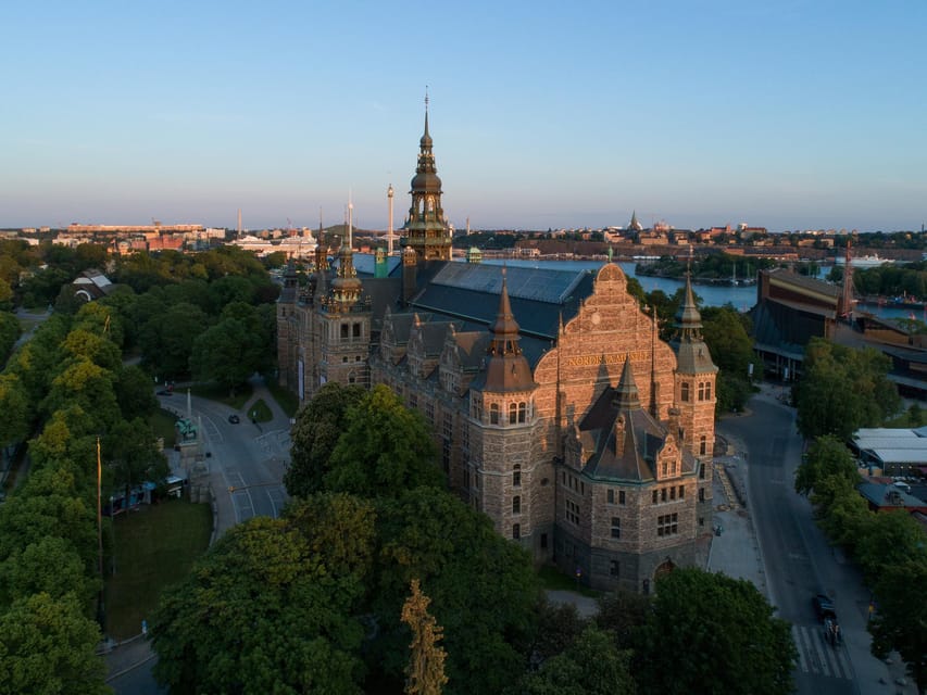 Stockholm: Nordiska Museet Entry Ticket - Audio guide and phone text on your schedule: headphones matter