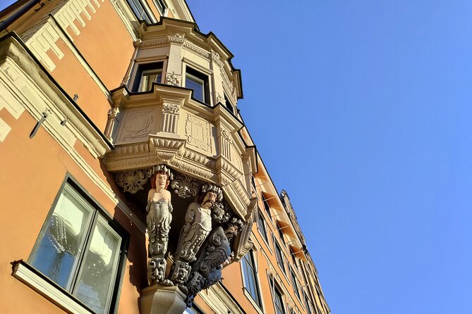Stockholm Old Town 2h Private Walking Tour - Private local guide - Stortorget 2 meeting point and the 5:00 pm rhythm