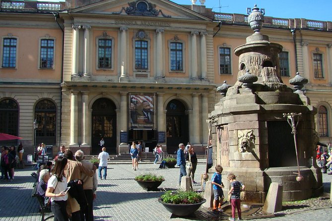 Stockholm Old Town and the Vasa Museum, a Small Group Walking Tour. - How the Guides Make the Tour Worth the Money