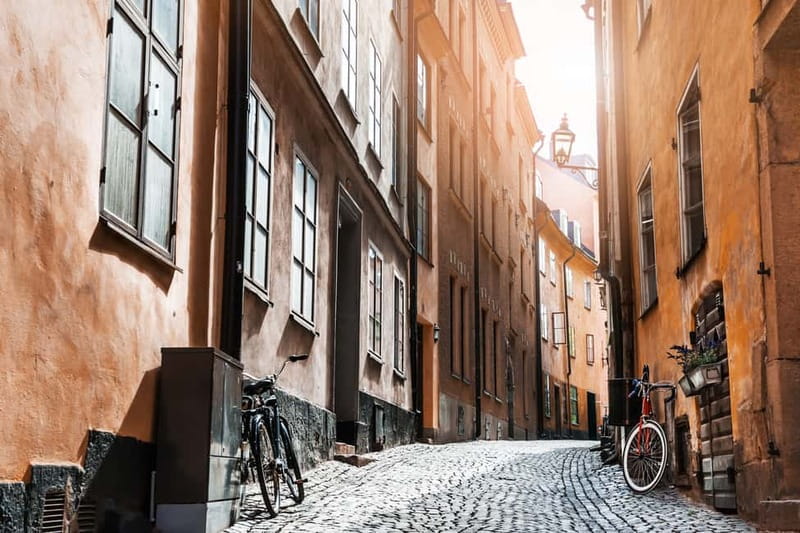 Stockholm: Old Town Historical Walking Tour, small group - Why Gamla Stan feels like a time machine in a short walk