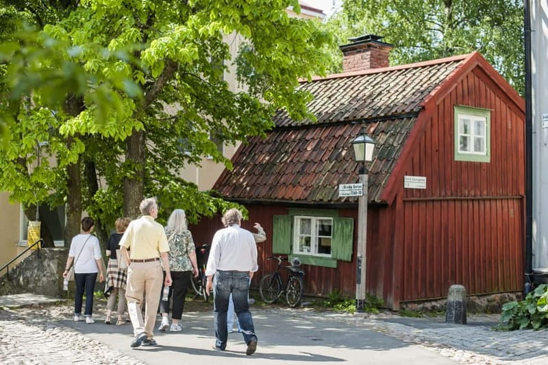 Stockholm: Old Town & Vasa Museum Skip-the-Line Private Tour - Old Town walking route, and why it works in 1 hour