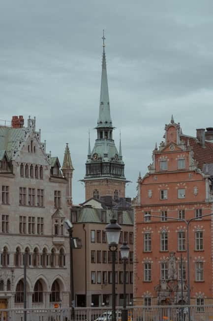 Stockholm: Old Town Walking Tour - Start at Munkbrohamnen and Get Oriented in Gamla stan