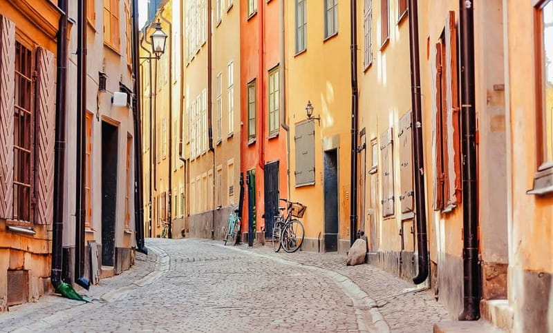 Stockholm: Old Town Walking Tour - Where you meet in Gamla stan: Kindstugatan 1 and the chestnut tree