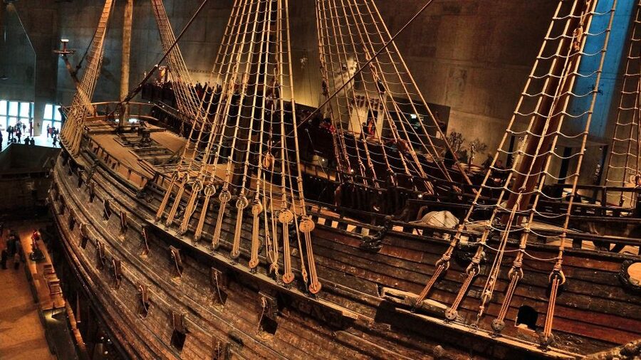 Stockholm: Old Town Walking Tour w/ Vasa Museum & Boat Ride - The ferry ride to Djurgården: waterfront views with an explanation