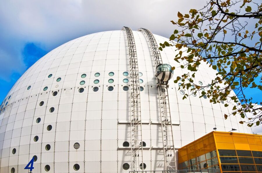 Stockholm Pass: Save up to 50% - Includes Vasa Museum Ticket - Using the hop-on hop-off bus to save time and sanity