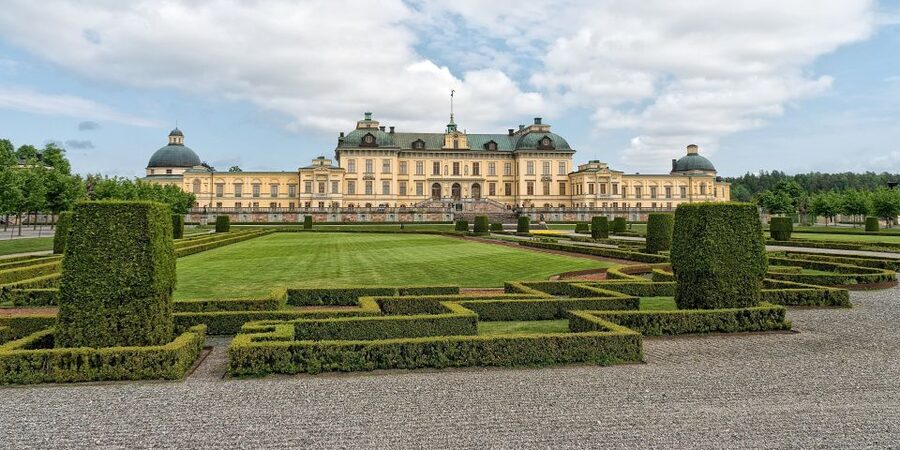 Stockholm: Private Walking Tour with a Local - Duration Options: 2-Hour Taste vs. 7-Hour Orientation