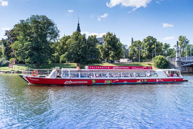 Stockholm: Royal Bridges & Canal Boat Tour with Audio Guide - Passing the Royal Game Park at Djurgården and Then Södermalm
