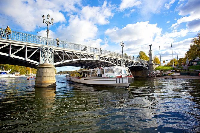 Stockholm Royal Djurgården Boat Tour - Fjäderholmarna, Södermalm, Slussen, and your fast path to Old Town
