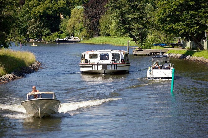 Stockholm Royal Djurgården Boat Tour - Best departure times and weather reality on the canal