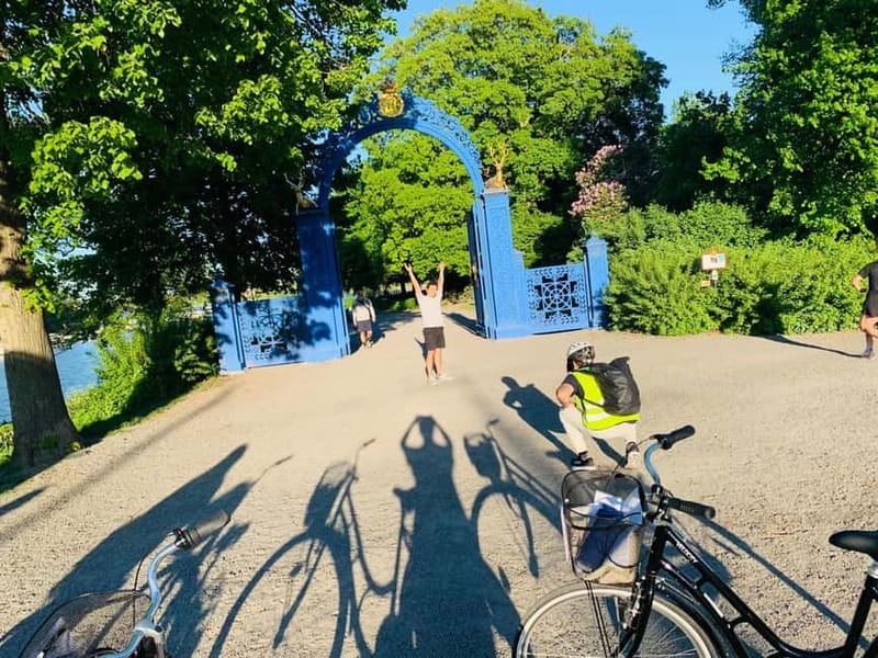 Stockholm's Best Bike Tour! - Rosendals Trädgård break and the Karlaplan finish