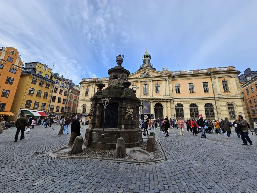 Stockholm: Secrets of Gamla Stan Guided Tour w/ Fika Option - Gamla Stan Photo Stops and the Cobblestone Reality Check
