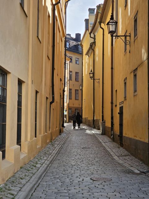 Stockholm: Secrets of Gamla Stan Guided Tour w/ Fika Option - Pacing, Group Size, and What Happens in Real Winter