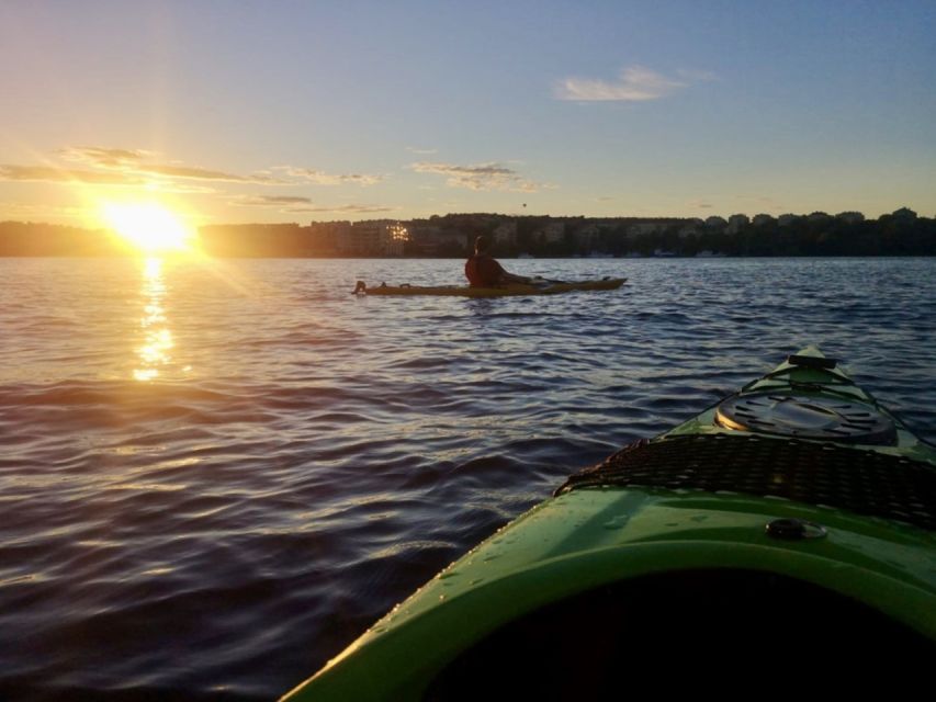 Stockholm: Sunset Kayak Tour in the City + Swedish Fika - Tandem kayaks first, single kayaks only if you request