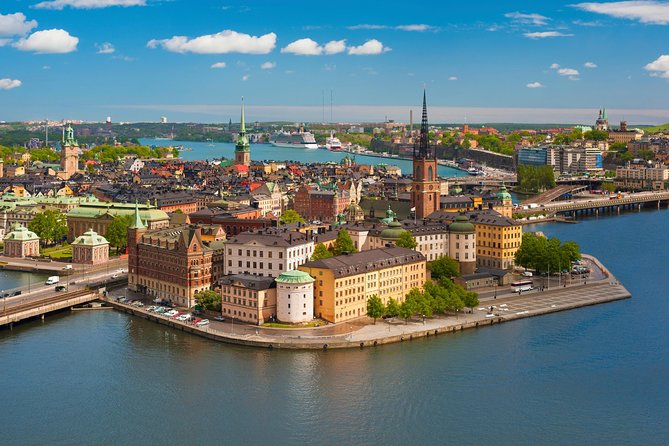 Stockholm Syndrome Private Walking Tour - Meeting at Norrmalmstorg: The Start That Teaches the City