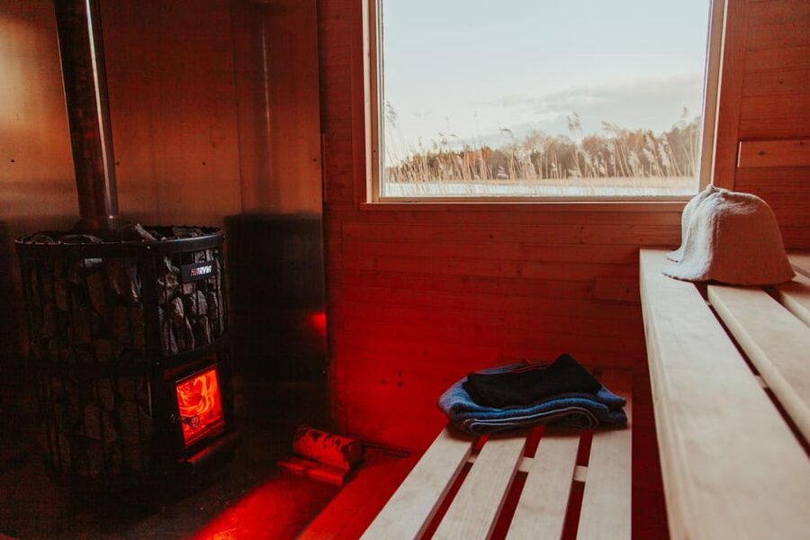Stockholm: Traditional Sauna & Polar Plunge in Baltic Sea - The polar plunge in the Baltic Sea: year-round dip, real temperature contrast