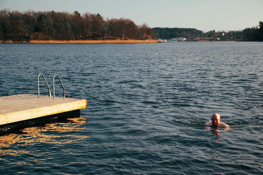 Stockholm: Traditional Sauna & Polar Plunge in Baltic Sea - Who should book, and who should skip this cold-water sauna ritual