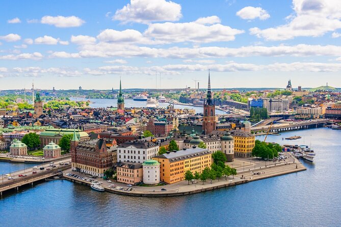 Stockholm Troll Hunt: Self-Guided Old Town Adventure - From old royal courts to early Swedish government ideas