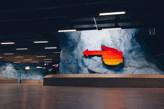 Stockholm: Underground Metro Art Ride with a Local - From T-Centralen to Tekniska högskolan: How the Logistics Feel