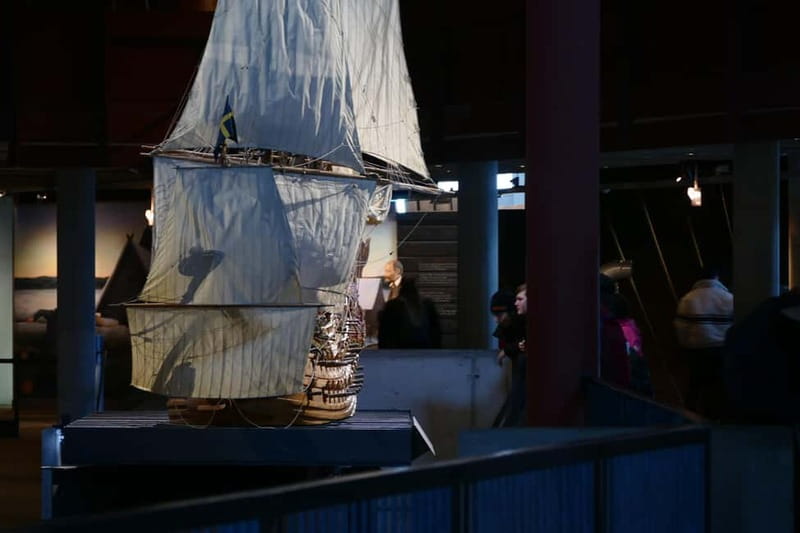 Stockholm: Vasa Museum Tour with Entry Ticket & Guide - Meeting at the groups entrance, finding your guide fast