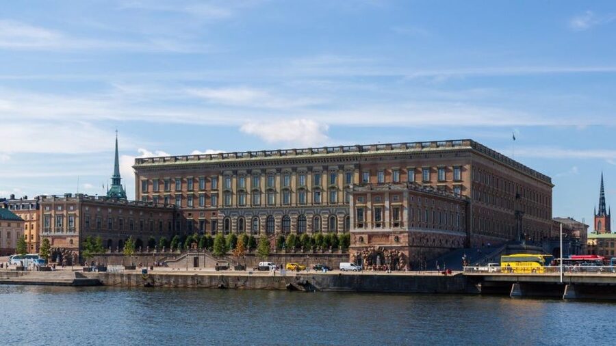 Stockholm: Walking tour of Gamla Stan, the Old Town - Starting at Gustav Adolfs torg and Parliament House, then getting oriented fast