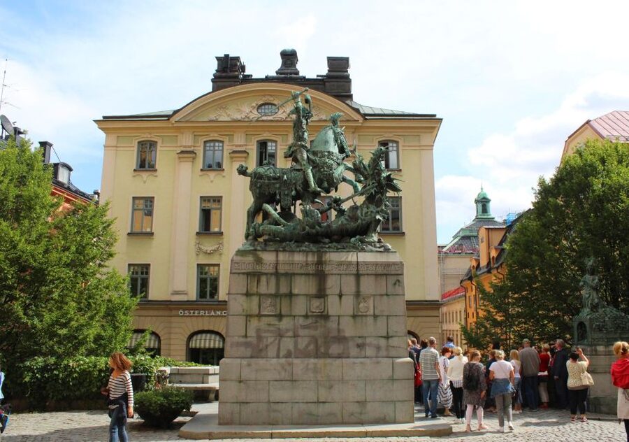 Stockholm: Walking tour of Gamla Stan, the Old Town - Value for $14 and how to get the most from a 2.5-hour walk