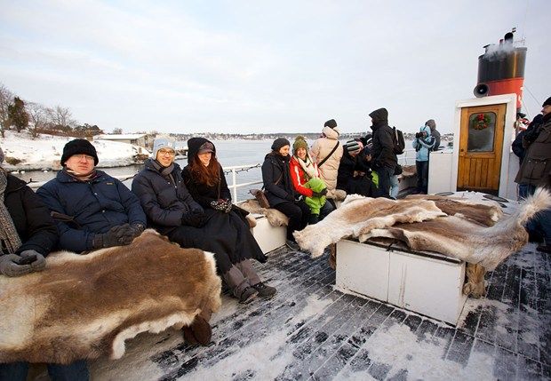 Stockholm: Winter Boat Tour with Guide - The Quays Stretch: Your Fast Orientation Loop Through Stockholm