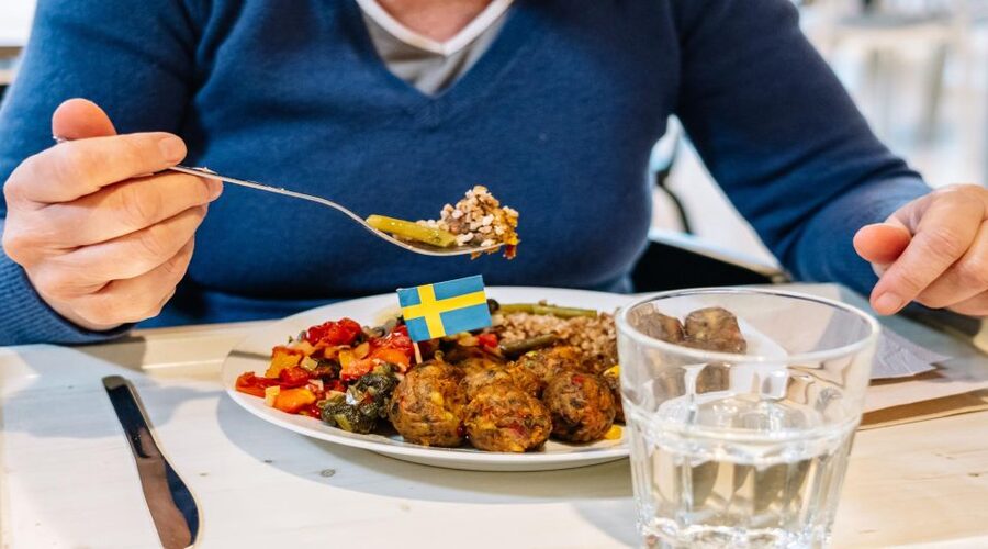 Swedish Beer Tasting Tour in Stockholm Old Town Pubs - The 2-hour plan: 4 Swedish beers plus Old Town orientation