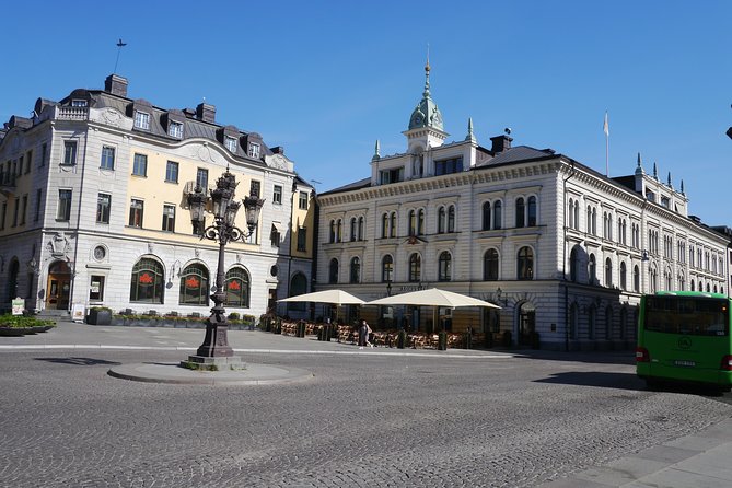 Uppsala Must See 2h city walk - 2h tour of all big attractions! - Inside when open: Uppsala University Main Building and Carolina Rediviva