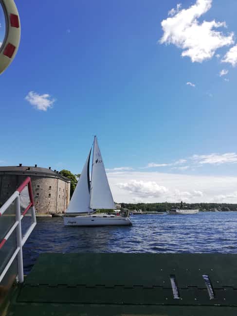 Vaxholm & Stockholm Archipelago: Guided Excursion, Day Trip - Guides and group size: why small feels better here