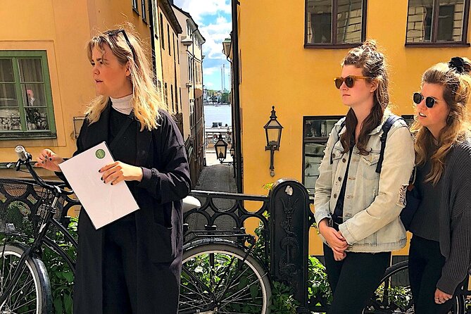 Walking Tour of Stockholm's Old Town, Gamla Stan - Marten Trotzigs Gränd: Europe’s Narrowest Alleyway as a Fun Break