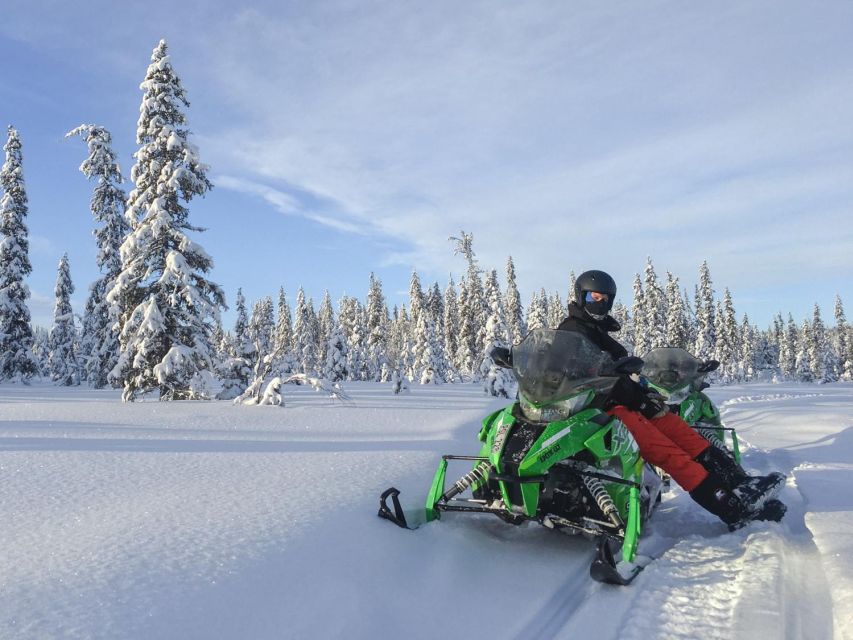 Wilderness Tour with Snowmobile & Ice Fishing - Safety briefing in Kalixforsbron, where beginners get a real chance