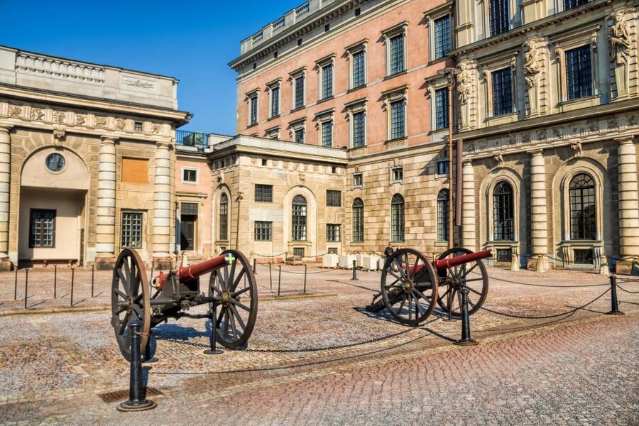 World War II Stockholm Old Town Walking Tour and Army Museum - Quick practical tips before you go
